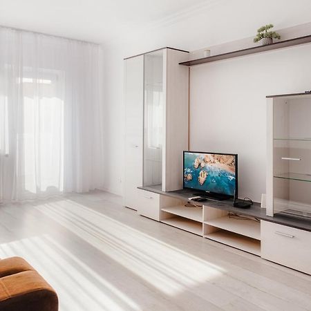 Apartament 2 Camere, Decomandat, In Zona Centrala Boekarest Buitenkant foto