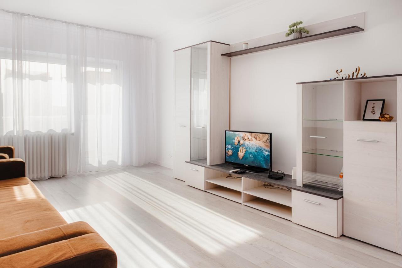 Apartament 2 Camere, Decomandat, In Zona Centrala Boekarest Buitenkant foto