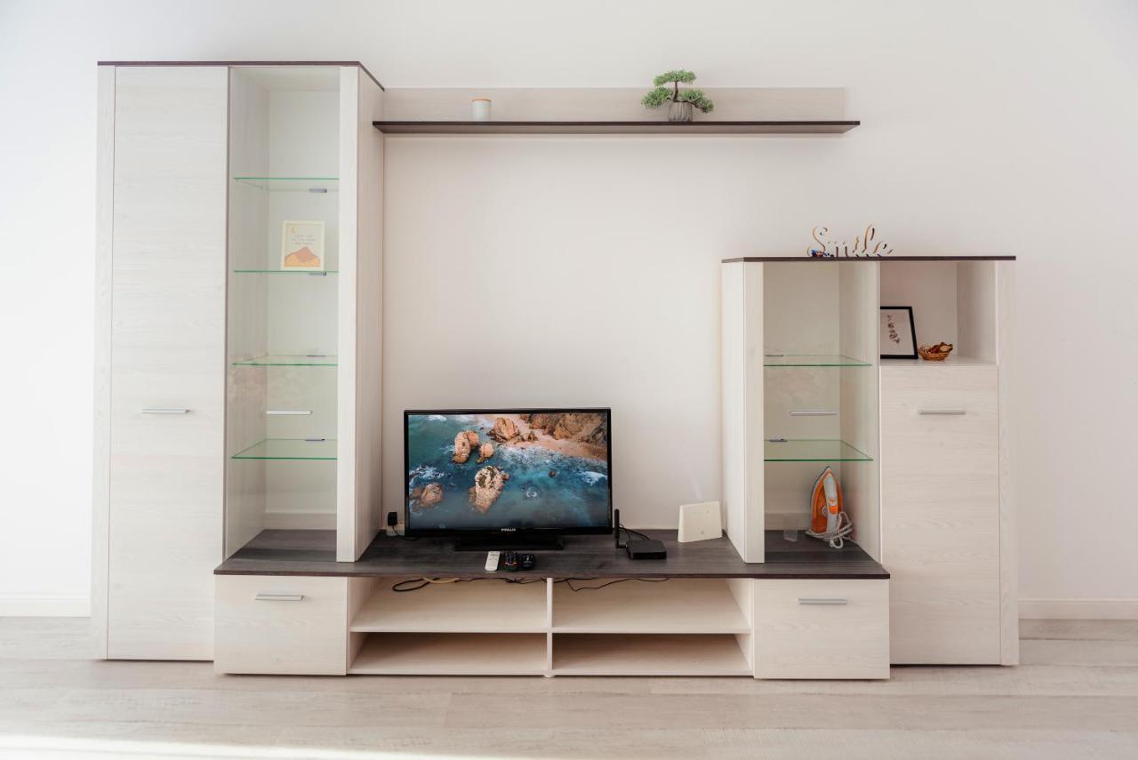 Apartament 2 Camere, Decomandat, In Zona Centrala Boekarest Buitenkant foto
