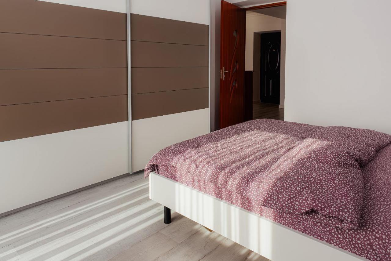 Apartament 2 Camere, Decomandat, In Zona Centrala Boekarest Buitenkant foto