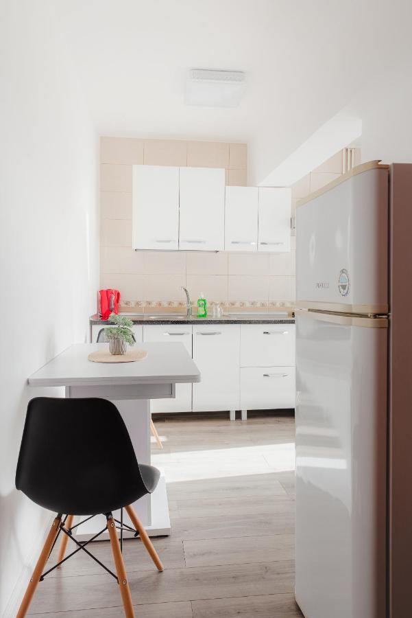 Apartament 2 Camere, Decomandat, In Zona Centrala Boekarest Buitenkant foto