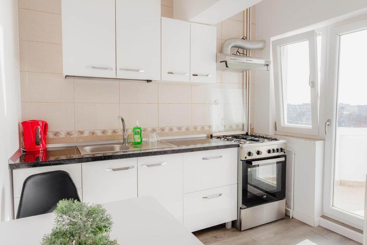 Apartament 2 Camere, Decomandat, In Zona Centrala Boekarest Buitenkant foto