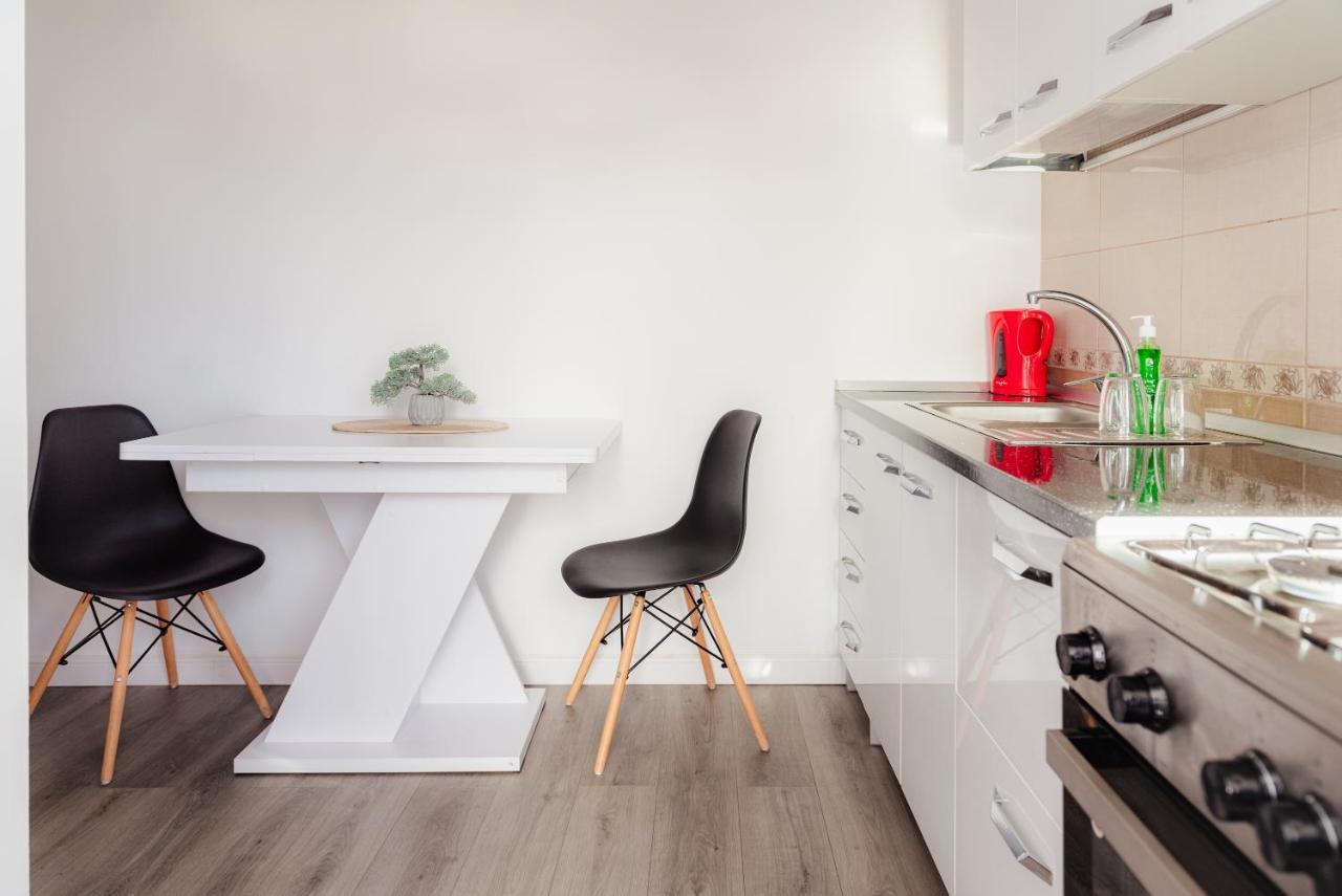 Apartament 2 Camere, Decomandat, In Zona Centrala Boekarest Buitenkant foto