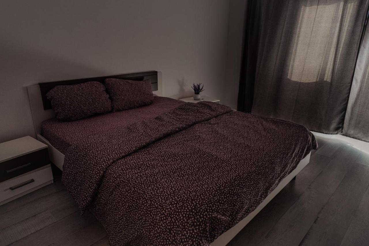 Apartament 2 Camere, Decomandat, In Zona Centrala Boekarest Buitenkant foto